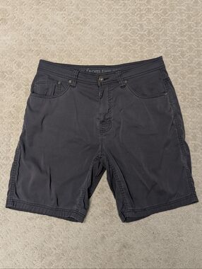 Prana Breath Men's Grey Flat-Front Shorts
